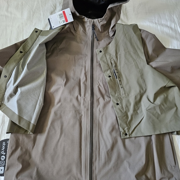 Nike Storm Fit Run Division Hooded Jacket Olive DV1247-222 Women's Size Large - Picture 6 of 12